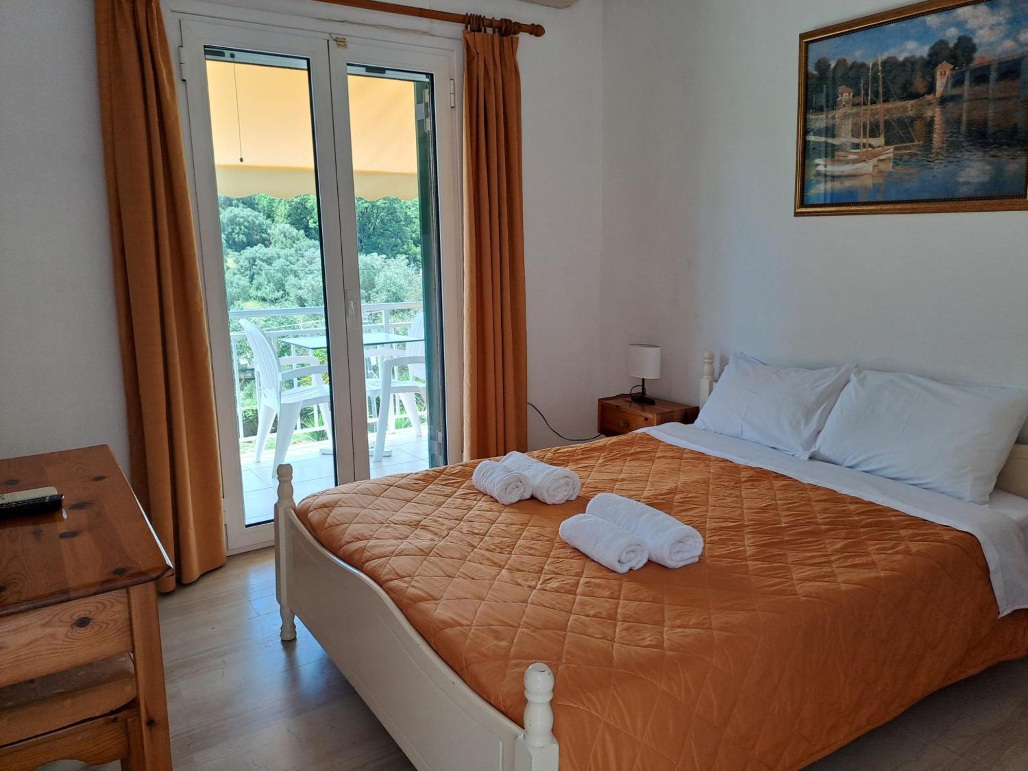 Evridiki Apartments Mesongi Bagian luar foto
